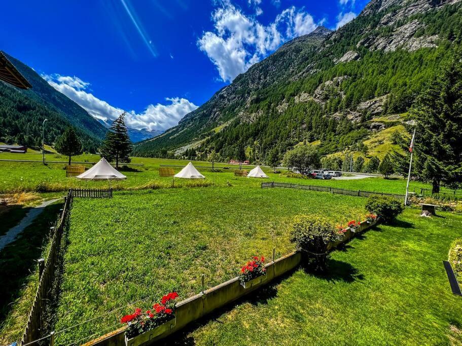 Panorama Hideaway Apartment Near Zermatt Täsch Exterior foto